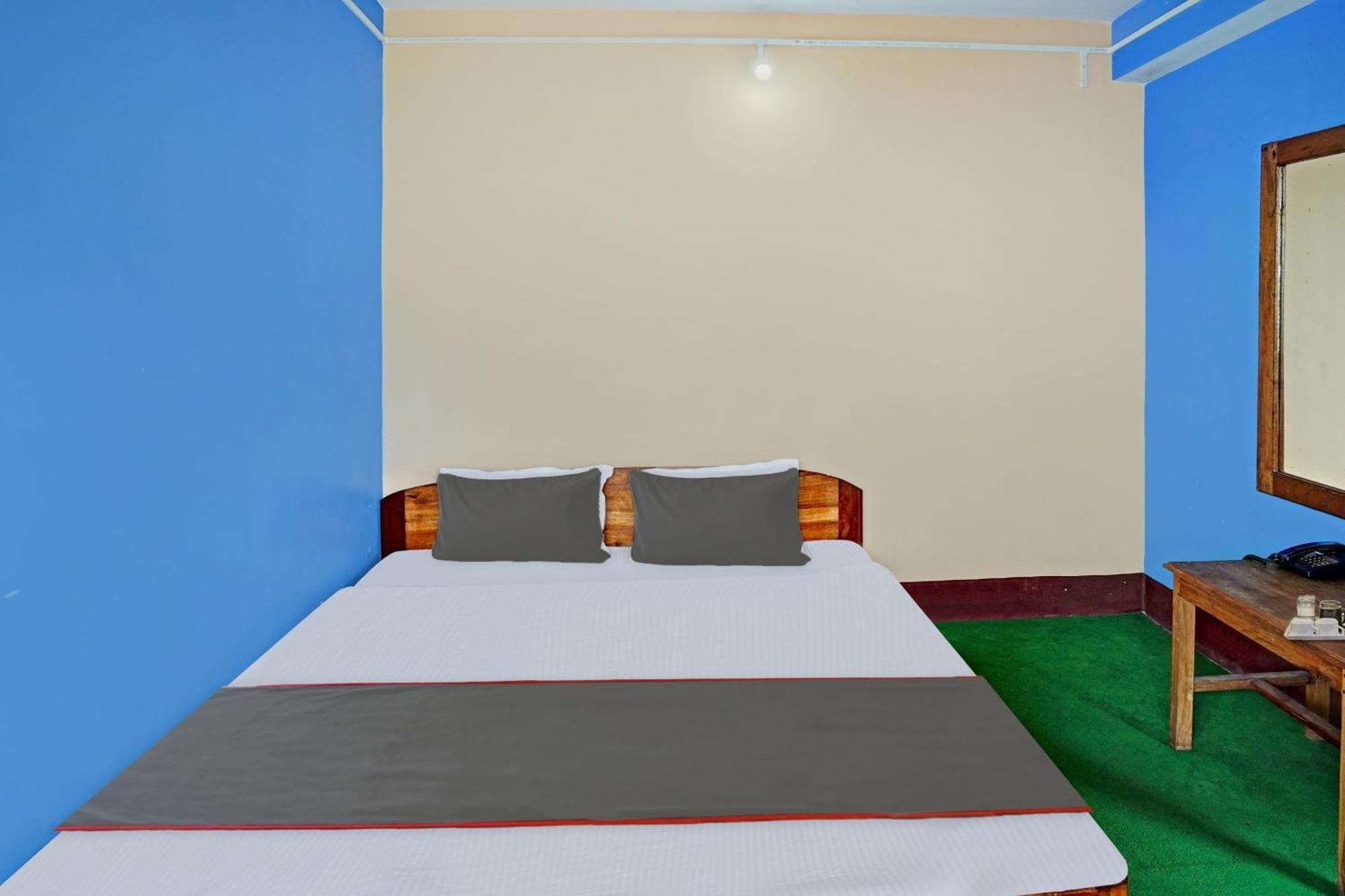 Capital O Basera Resort Padamchen Exterior photo